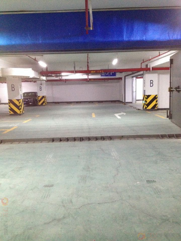 丁兰广场地下停车库存在安全隐串,丁兰广场物